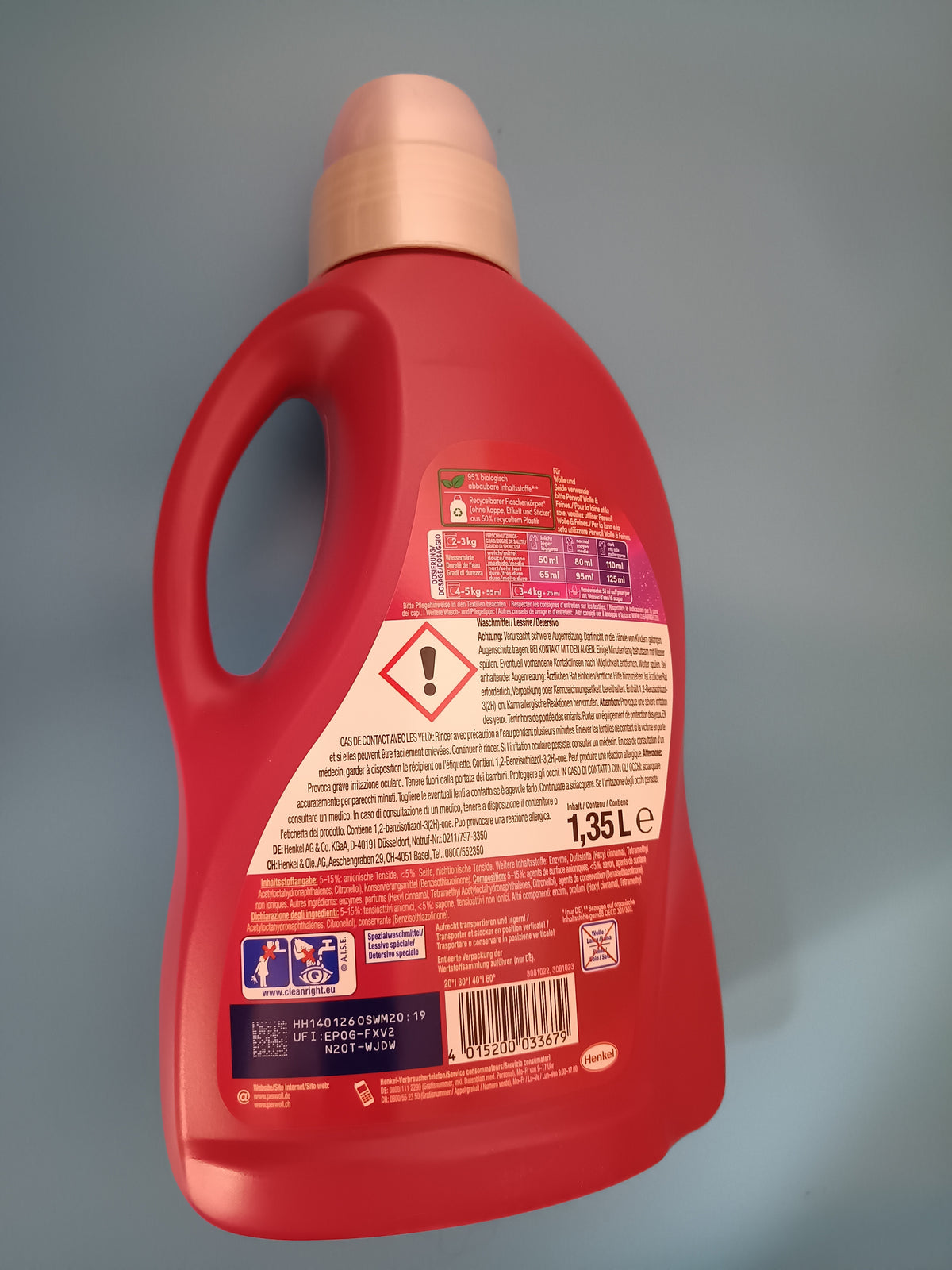 Perwoll Renew Color Laundry Detergent, 1.35 L (27 washes) — back