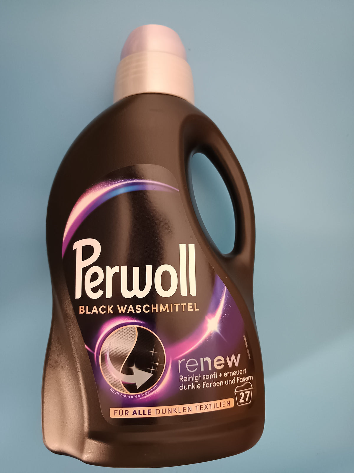 Perwoll Renew Black Laundry Detergent, 1.35 L (27 washes) — front