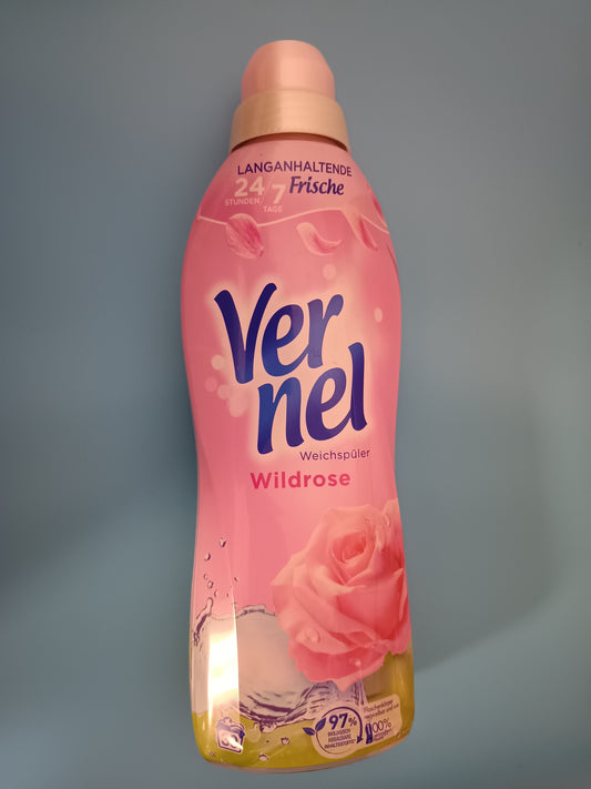 Vernel Wild Rose Fabric Softener, 858 ml (39 washes) — front